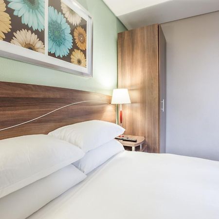 Town Lodge Gaborone Room photo